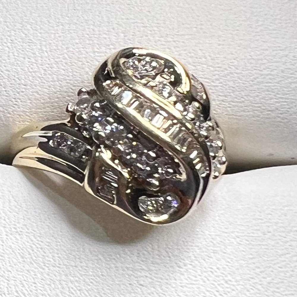 1 tcw Natural Diamond Ring SOLID 10k Yellow Gold